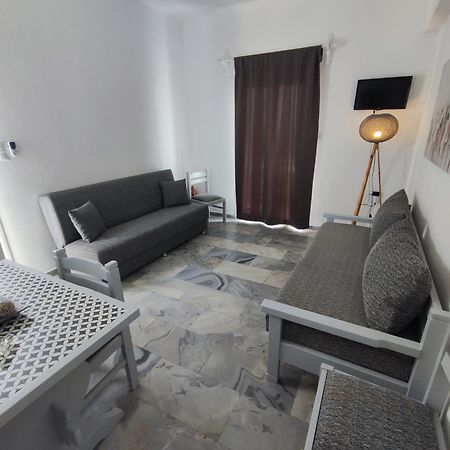 Galaxy Apartments Alikí Szoba fotó